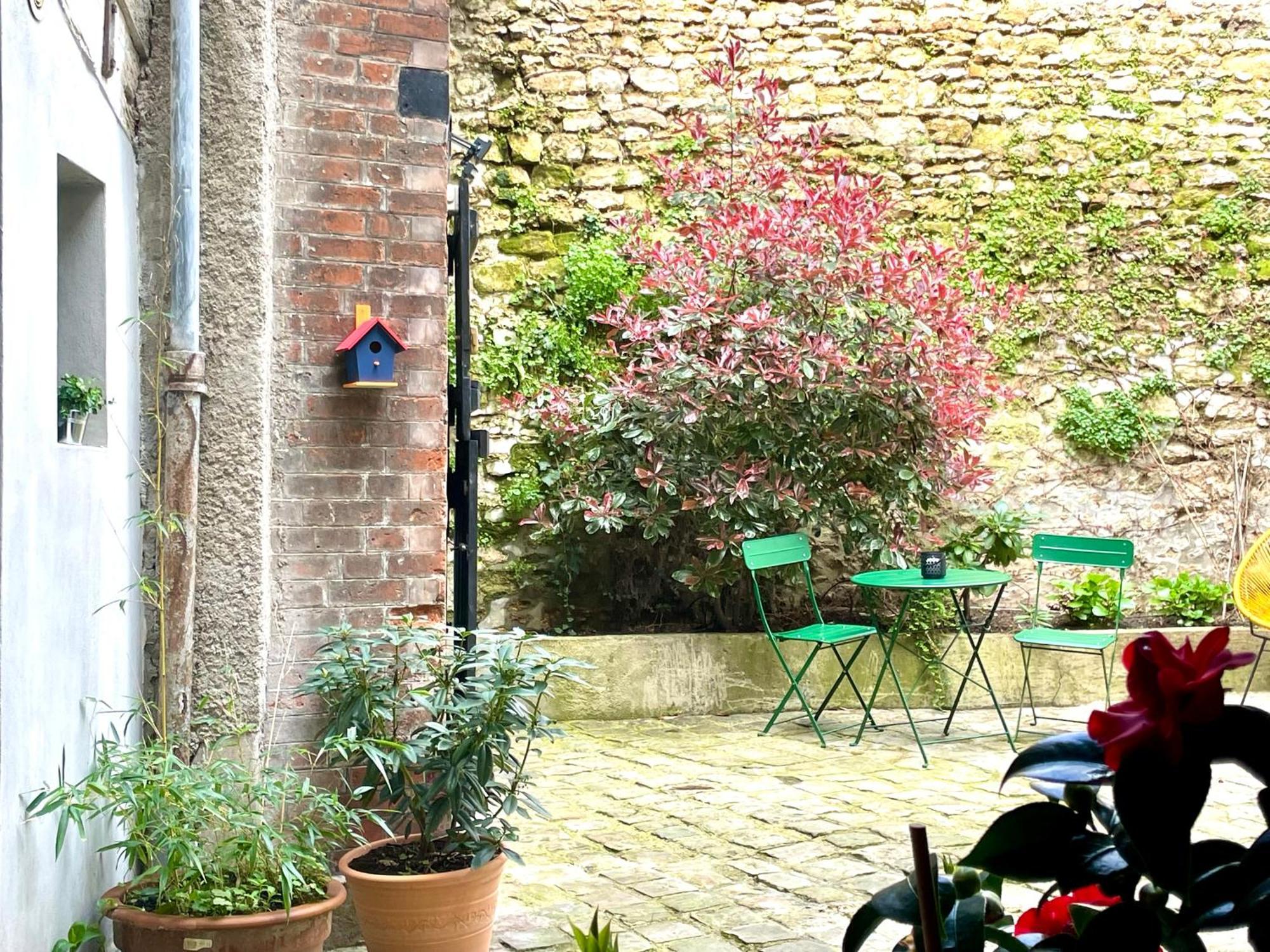 Studio Renove Et Tres Fonctionnel, Marly-Le-Roi Exterior photo