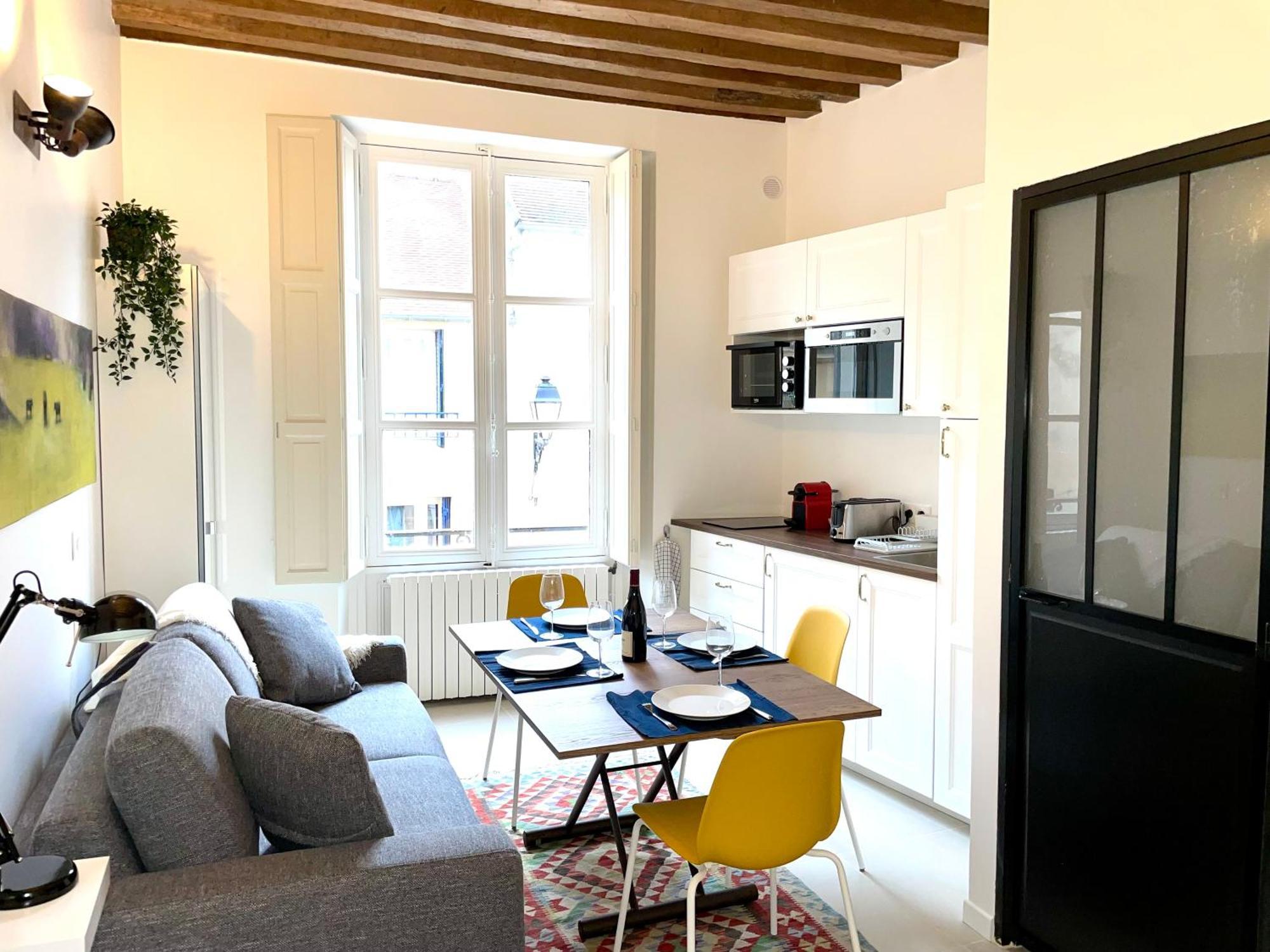 Studio Renove Et Tres Fonctionnel, Marly-Le-Roi Exterior photo